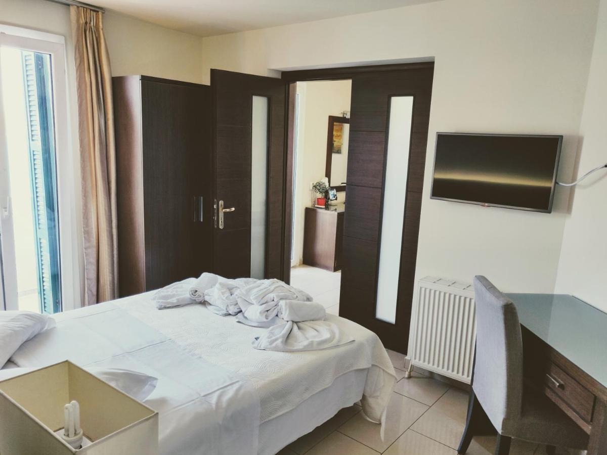 The Manessi City Boutique Hotel Poros Town Exterior foto