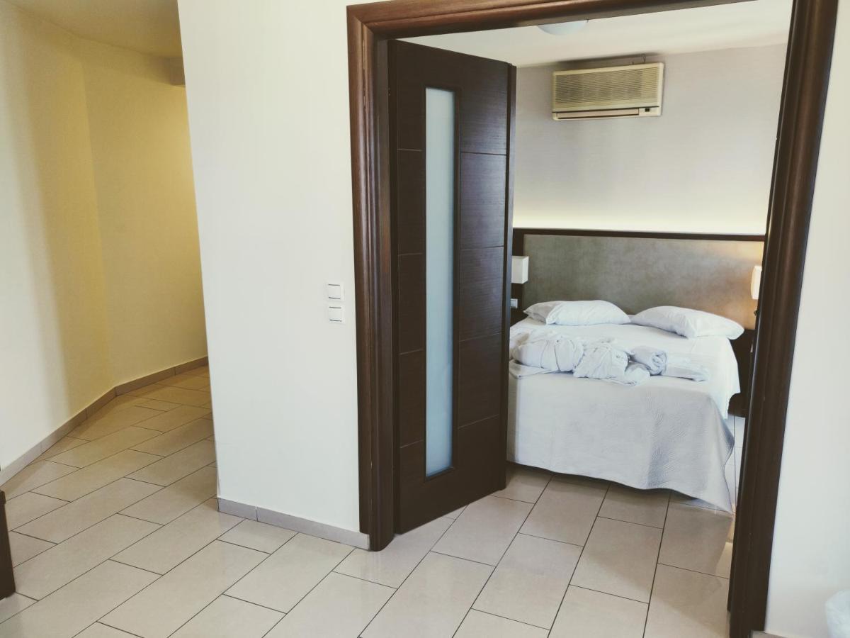 The Manessi City Boutique Hotel Poros Town Exterior foto