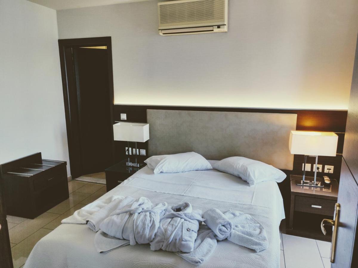 The Manessi City Boutique Hotel Poros Town Exterior foto