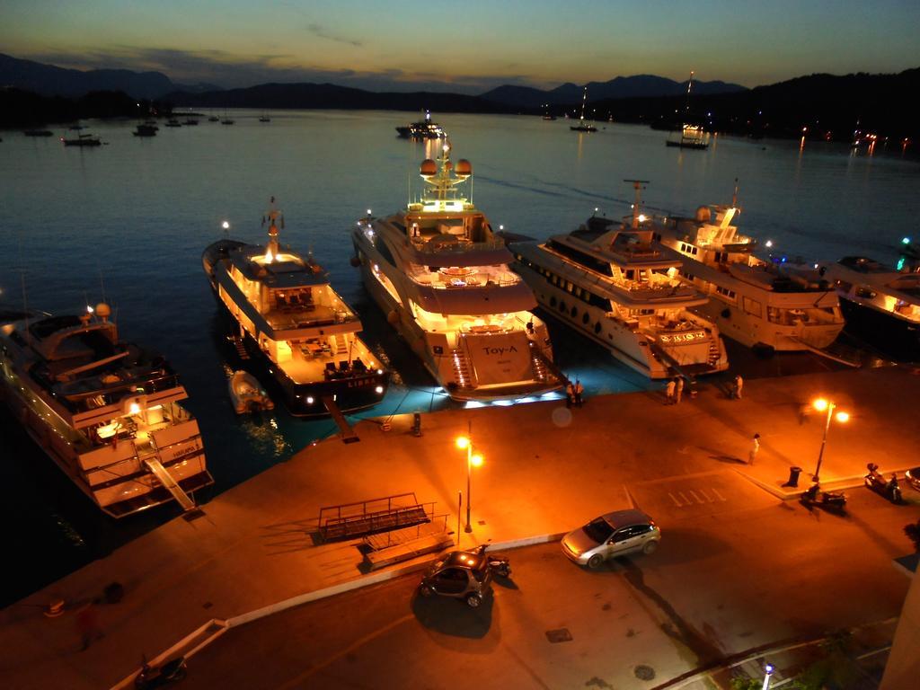 The Manessi City Boutique Hotel Poros Town Exterior foto