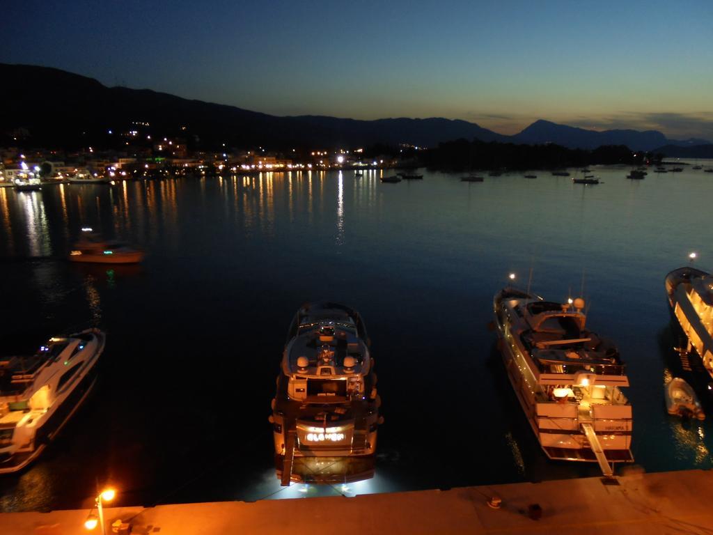 The Manessi City Boutique Hotel Poros Town Exterior foto