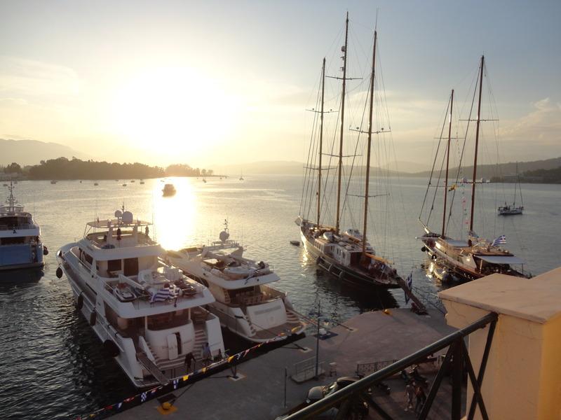 The Manessi City Boutique Hotel Poros Town Exterior foto