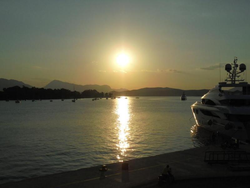 The Manessi City Boutique Hotel Poros Town Exterior foto