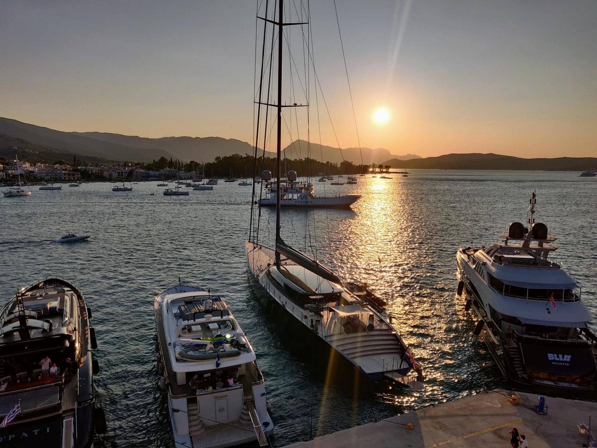 The Manessi City Boutique Hotel Poros Town Exterior foto