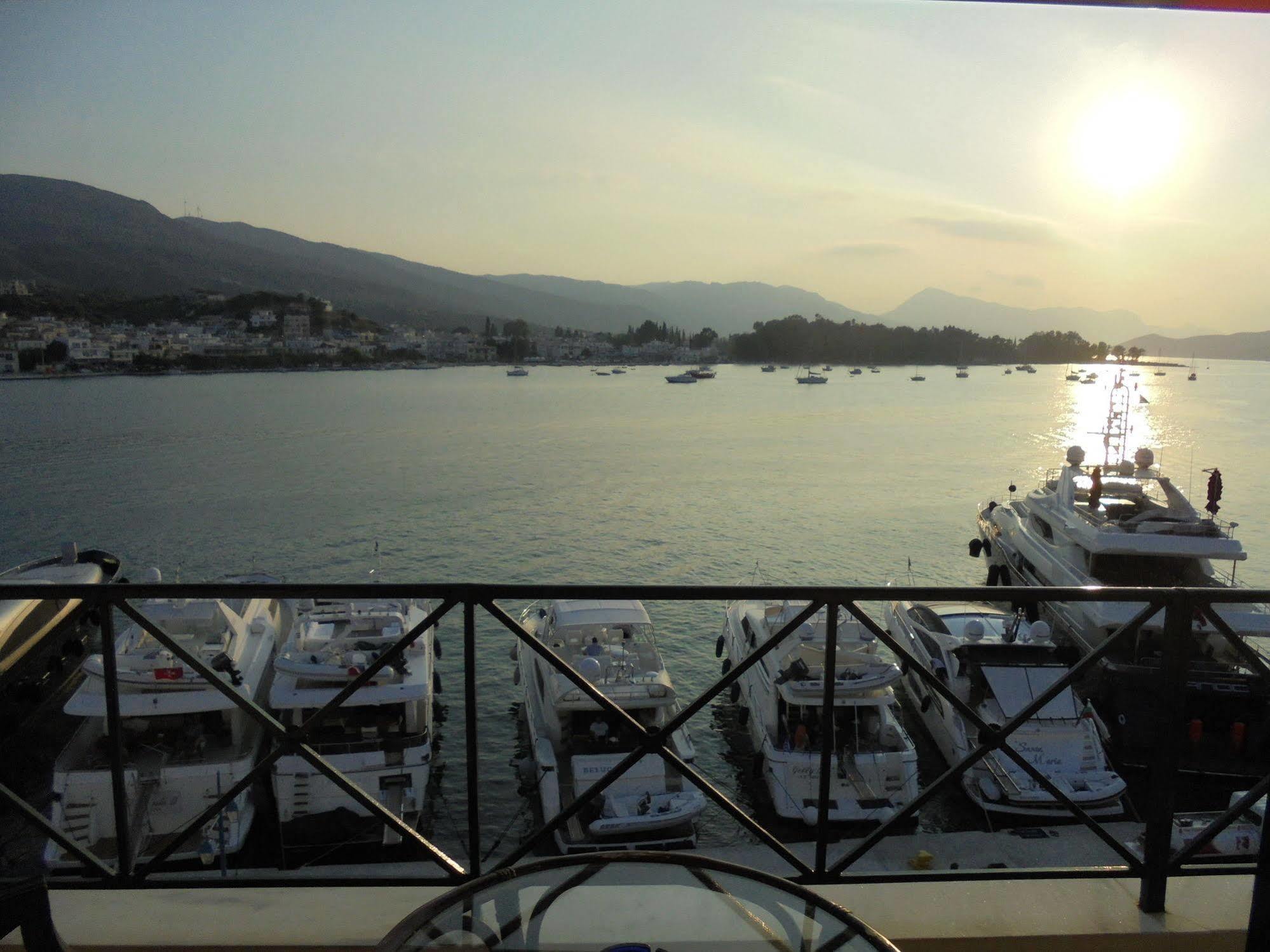 The Manessi City Boutique Hotel Poros Town Exterior foto